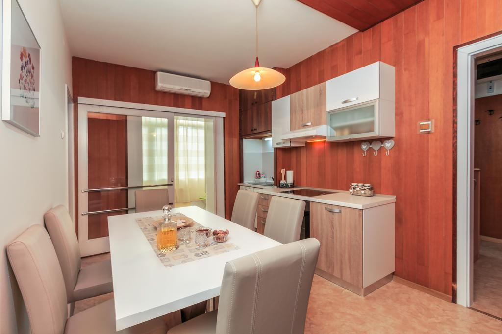 Apartment Barbaresko Spalato Esterno foto
