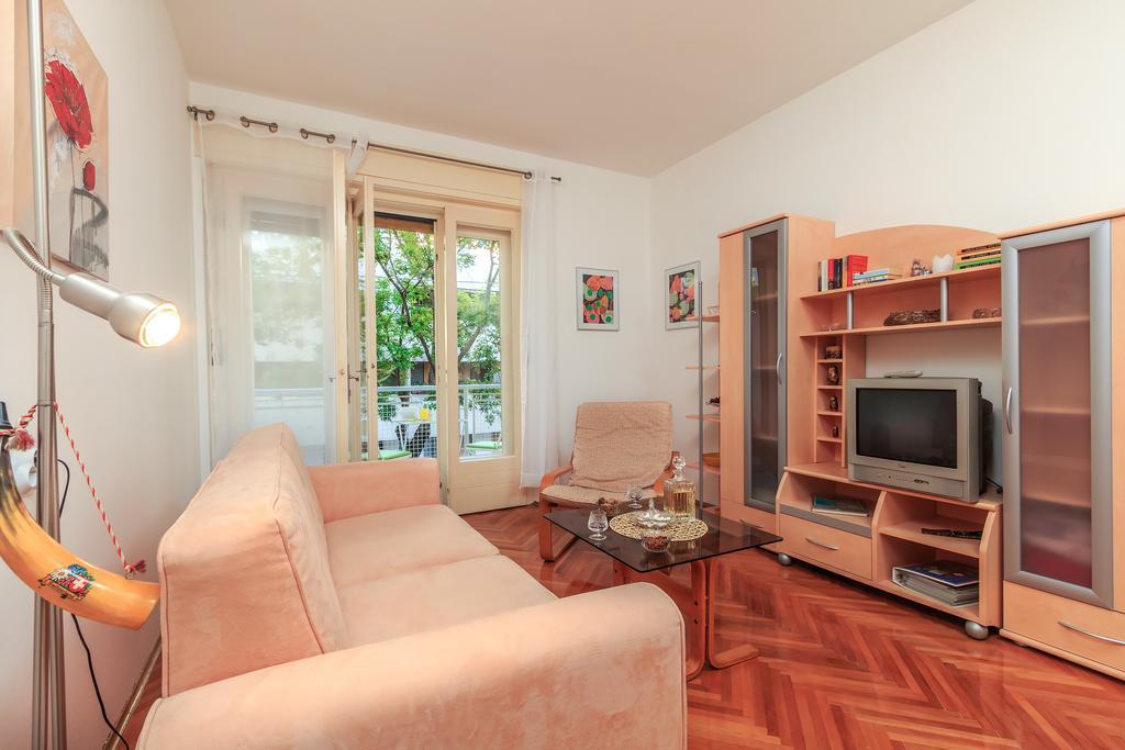 Apartment Barbaresko Spalato Esterno foto